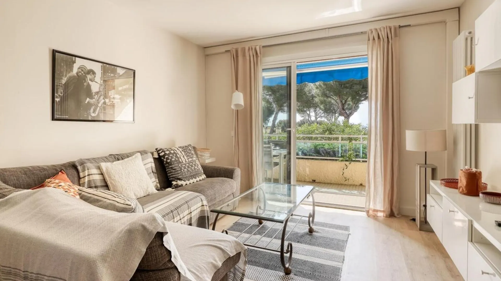 Recent T3 In Residence With Swimming Pool In La Faviere Bormes-les-Mimosas France